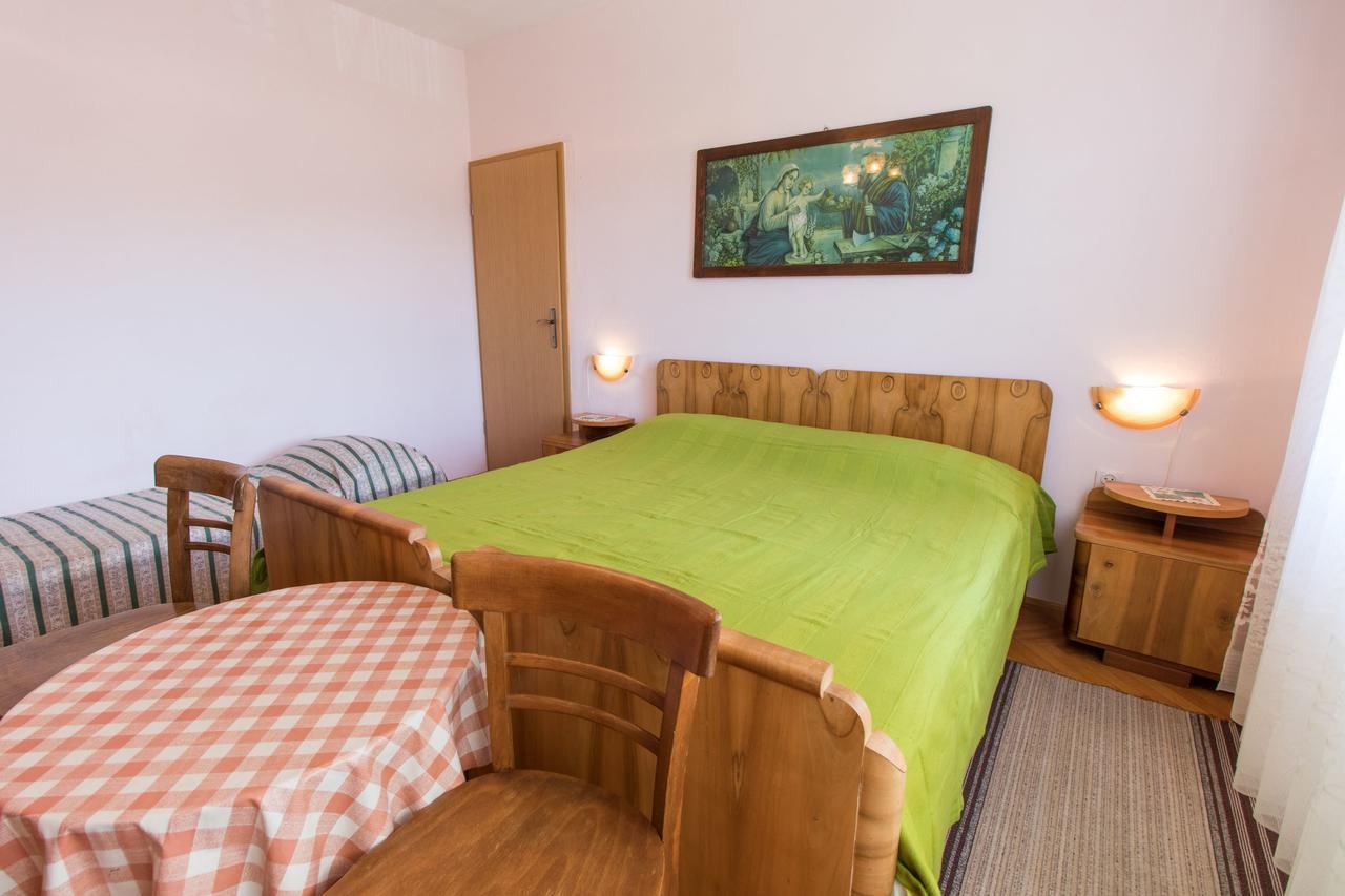 Apartment&Rooms Anton Cres Buitenkant foto